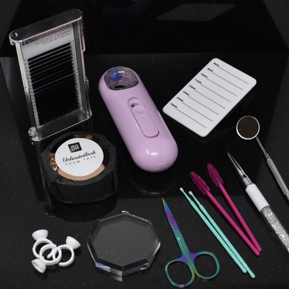 CLASSIC LASHES 20 STRIP LASHES unlimitedlash.com - Picture 2 of 8